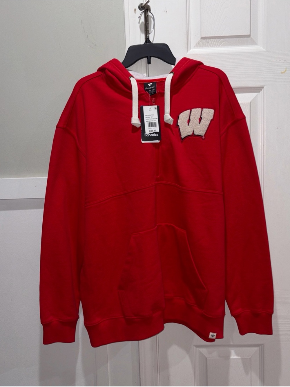 Fanatics Men's Red Pullover Hoodie Wisconsin Badgers XL NWT